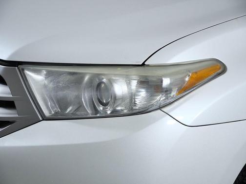 2011 Toyota Highlander SE