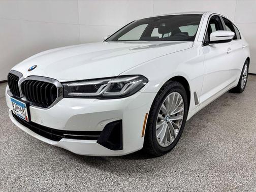 2022 BMW 530 i