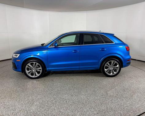 Hainan Blue Metallic 2017 Audi Q3 2.0T Prestige