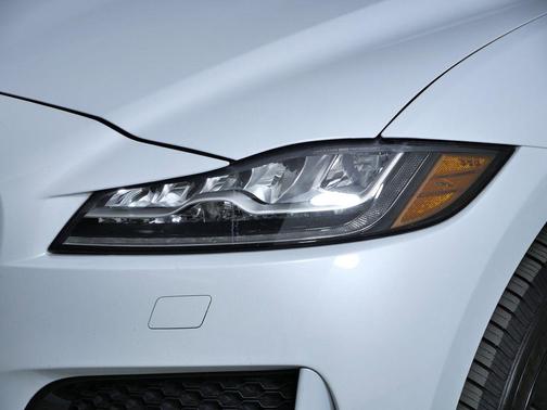 Yulong White Metallic 2020 Jaguar F-PACE Checkered Flag P250 AWD Automatic