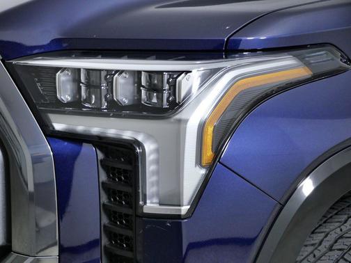 2025 Toyota Tundra Hybrid Platinum