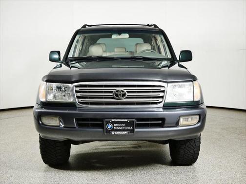 2004 Toyota Land Cruiser Base