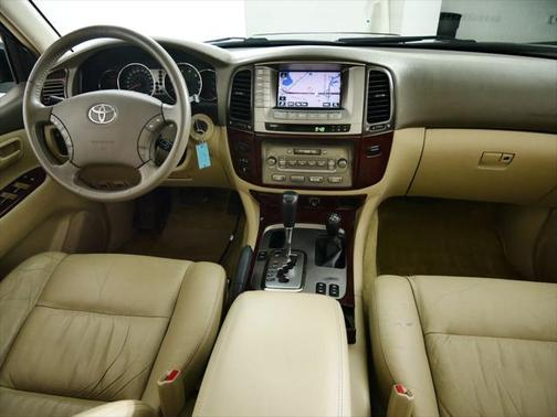 2004 Toyota Land Cruiser Base