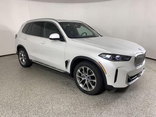 Mineral White Metallic 2026 BMW X5 xDrive40i