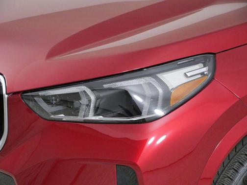Vegas Red Metallic 2026 BMW X1 M35i