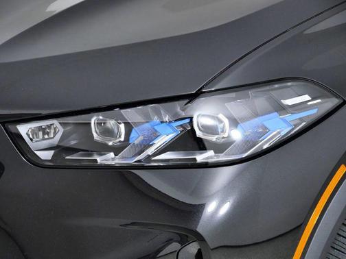 Black Sapphire Metallic 2026 BMW X5 PHEV xDrive50e
