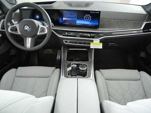 Brooklyn Grey Metallic 2026 BMW X5 xDrive40i