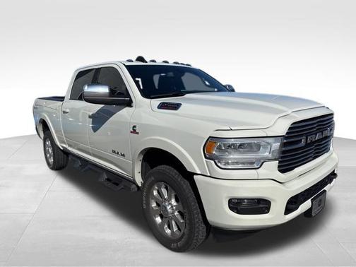 2019 RAM 2500 Laramie Crew Cab 4x4 6'4' Box