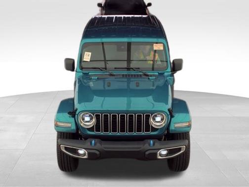 Bikini Pearl Coat 2024 Jeep Wrangler 4xe Sahara