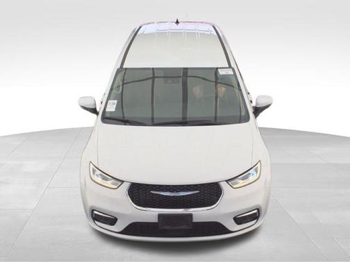 Bright White Clearcoat 2023 Chrysler Pacifica Touring L