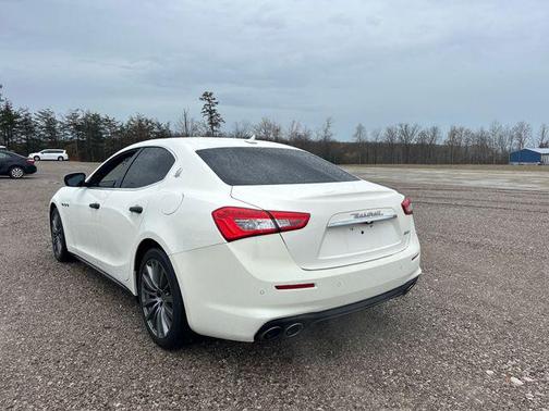 2018 Maserati Ghibli Base