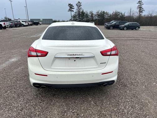 2018 Maserati Ghibli Base