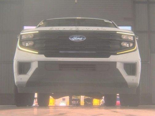 Silver Metallic 2025 Ford Expedition Max Active 4x4