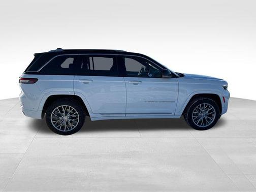 2022 Jeep Grand Cherokee 4xe Summit