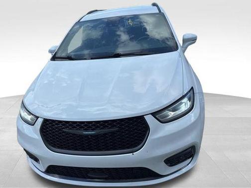 Bright White Clearcoat 2021 Chrysler Pacifica Hybrid Touring L