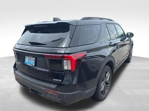 Black Metallic 2025 Ford Explorer ST-Line