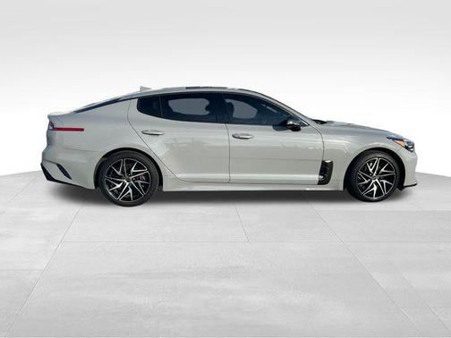 2023 Kia Stinger GT-Line