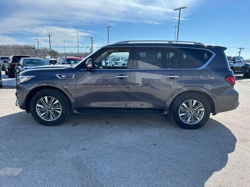 2023 INFINITI QX80 Luxe