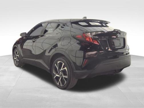 2021 Toyota C-HR XLE