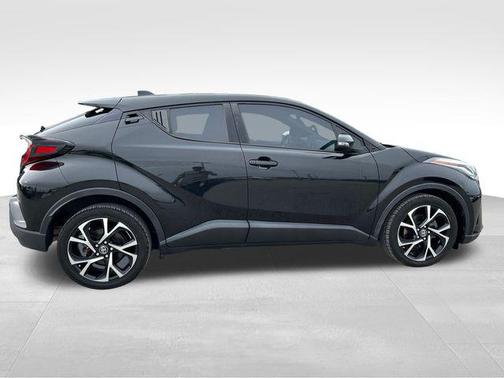 2021 Toyota C-HR XLE