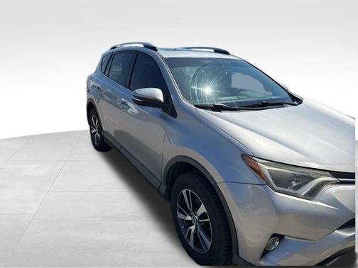Silver Sky Metallic 2016 Toyota RAV4 XLE