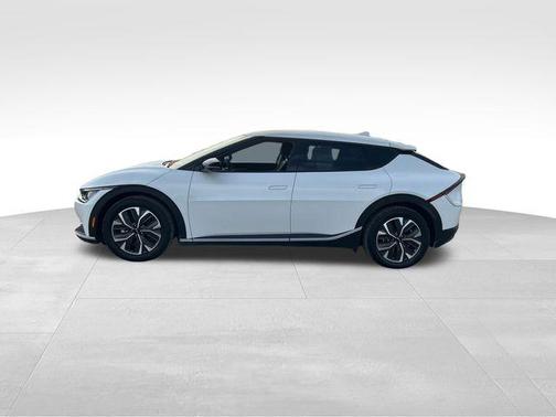 2024 Kia EV6 Light