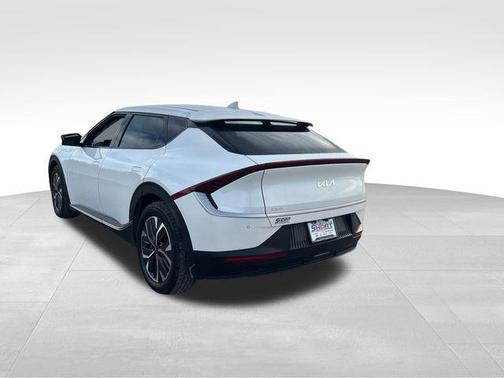 2024 Kia EV6 Light
