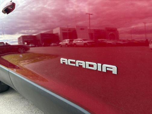 Red Quartz Tintcoat 2019 GMC Acadia SLT-2