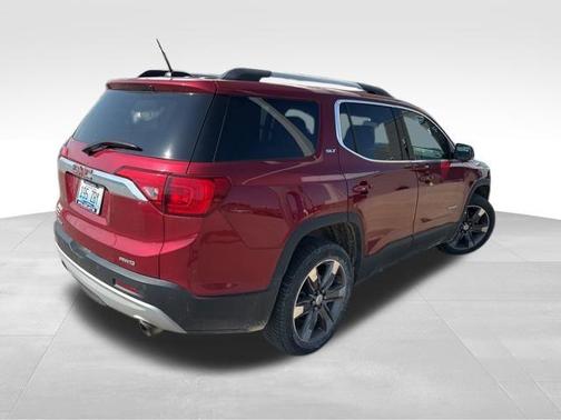 Red Quartz Tintcoat 2019 GMC Acadia SLT-2
