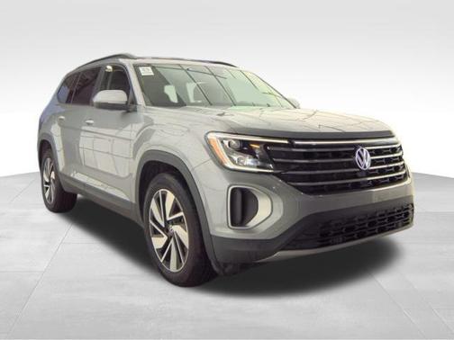 2025 Volkswagen Atlas 2.0T SE w/Technology 4MOTION