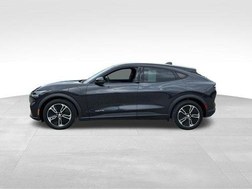 2022 Ford Mustang Mach-E Select