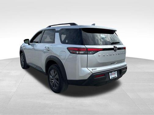 2024 Nissan Pathfinder SV 4WD