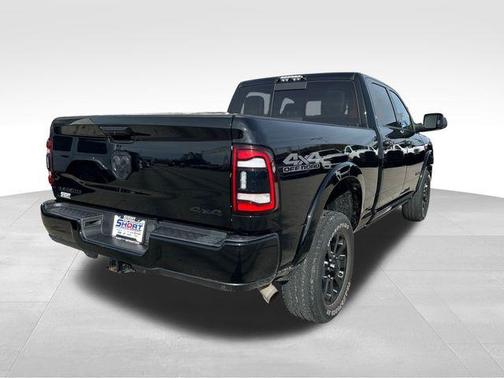 2020 RAM 2500 Laramie Crew Cab 4X4 6'4' Box