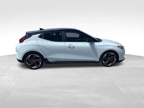 2019 Hyundai Veloster Base