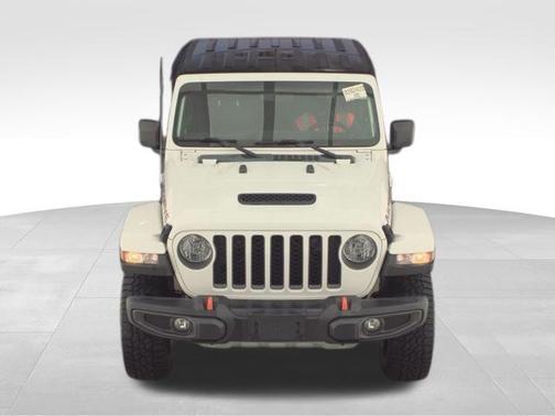 Bright White Clearcoat 2023 Jeep Gladiator Mojave