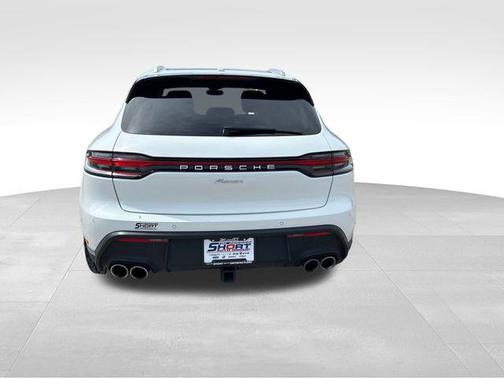 2023 Porsche Macan Base