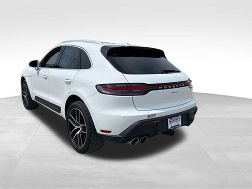 2023 Porsche Macan Base