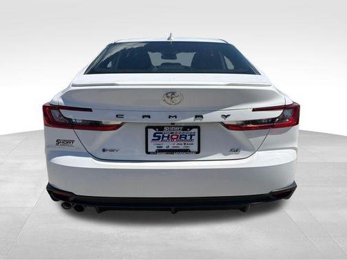 Ice 2025 Toyota Camry SE