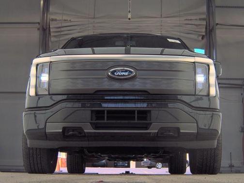 2023 Ford F-150 Lightning LARIAT