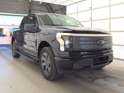 2023 Ford F-150 Lightning LARIAT