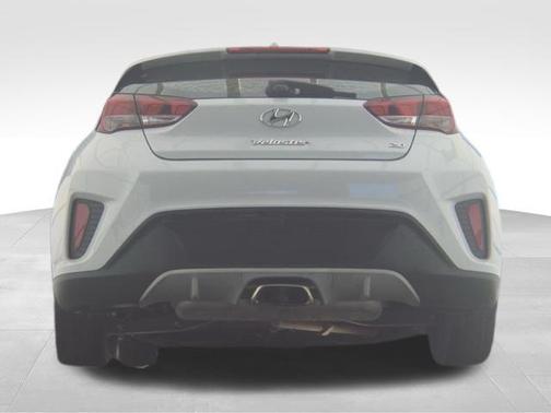 2020 Hyundai Veloster 2