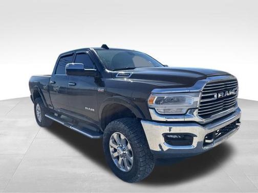 2022 RAM 2500 Laramie Crew Cab 4x4 6'4' Box