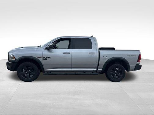 2019 RAM 1500 SLT