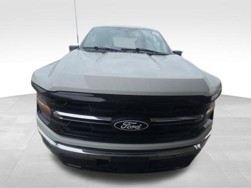 Oxford White 2024 Ford F-150 XLT