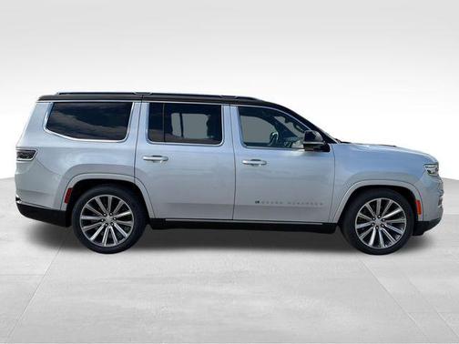 Silver Zynith 2023 Jeep Grand Wagoneer Series II 4x4
