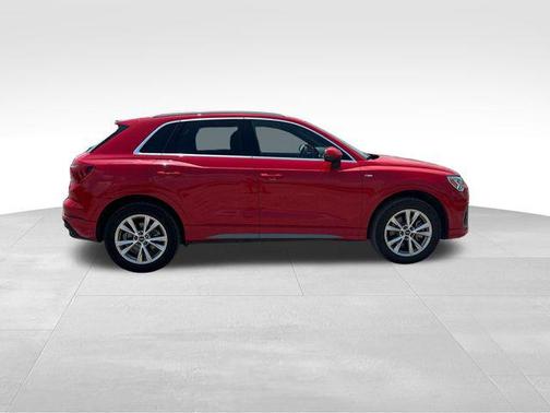 2023 Audi Q3 Premium 45 TFSI S line quattro Tiptronic
