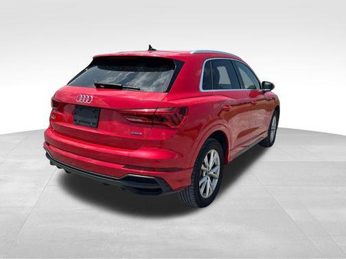 2023 Audi Q3 Premium 45 TFSI S line quattro Tiptronic