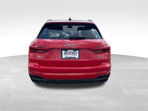 2023 Audi Q3 Premium 45 TFSI S line quattro Tiptronic