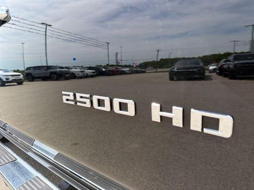 Mosaic Black Metallic 2022 Chevrolet Silverado 2500 High Country