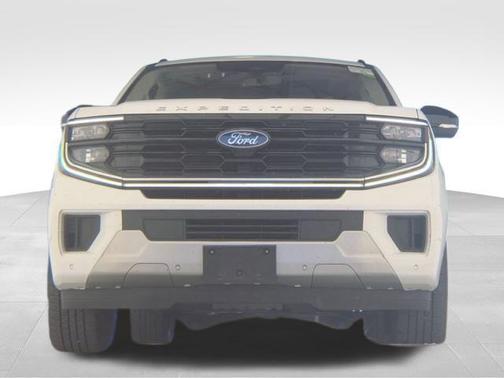 Oxford White 2025 Ford Expedition Max Platinum